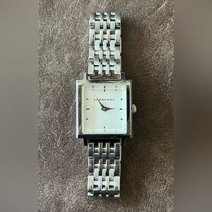 Burberry BU2013 Swiss made watch